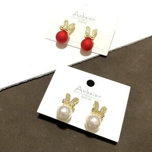 Beautiful pearl gold & silver plated earrings